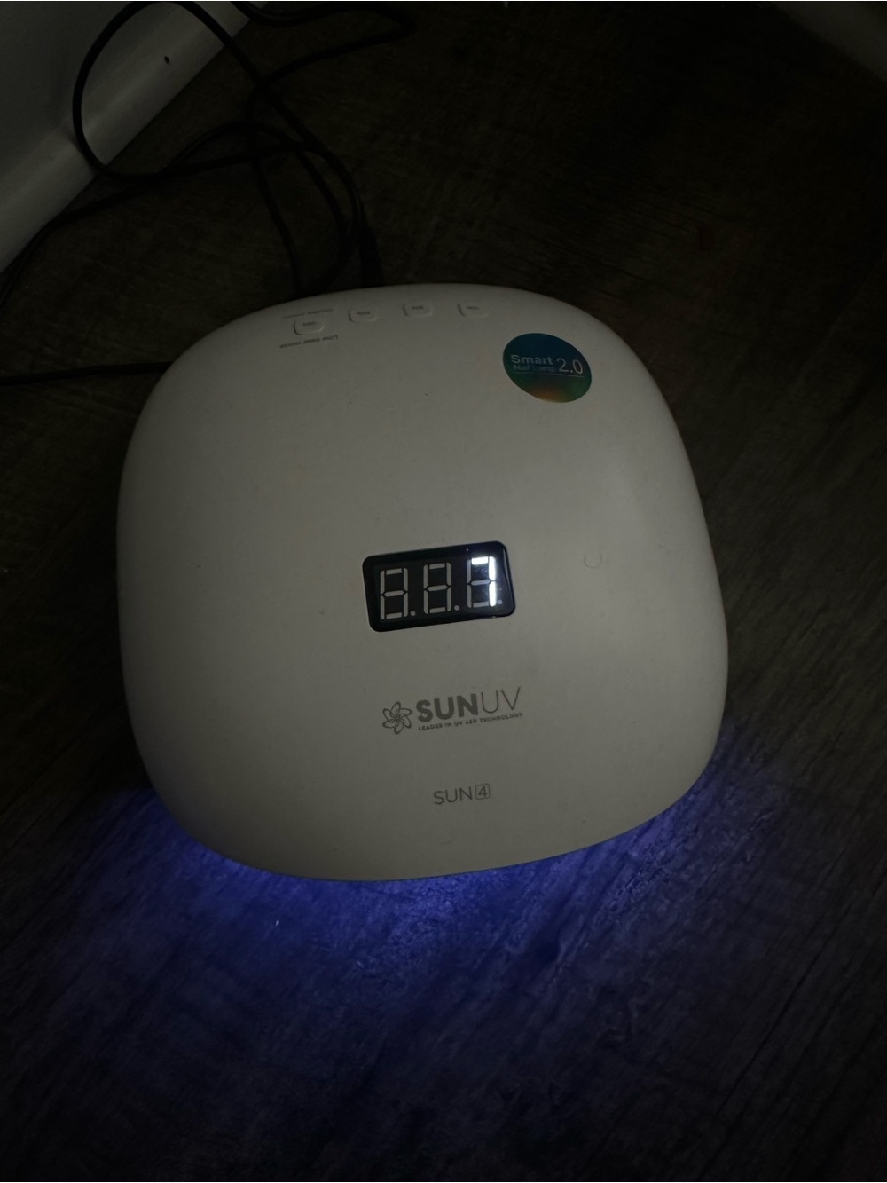 White Portable UV LED Nail Lamp with Digital Timer